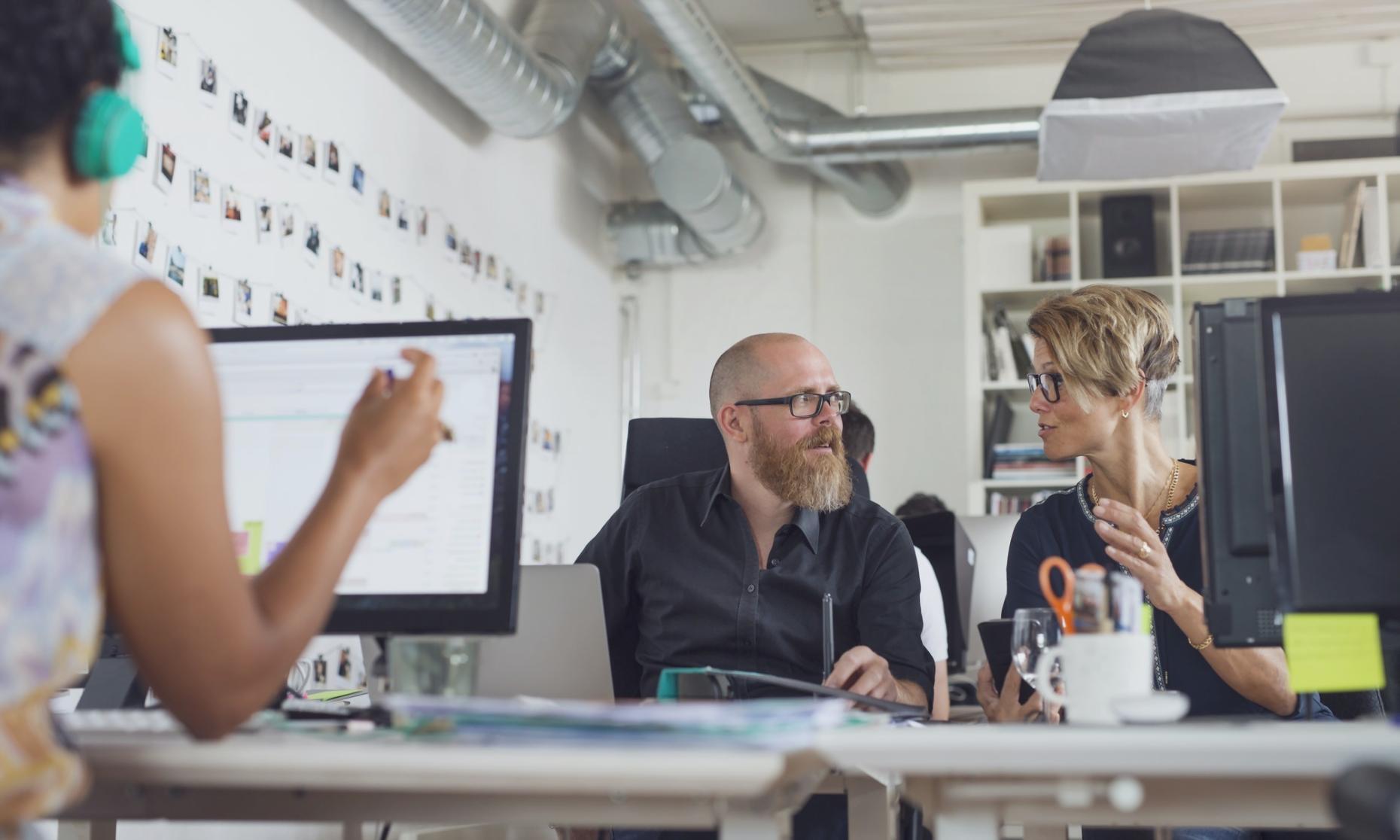 Espacio de trabajo donde se analizan patrones financieros personales con enfoque humano